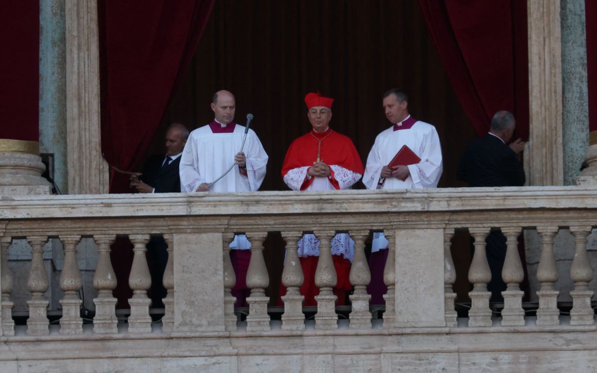 En Vivo: Sigue la presentación de Robert F. Prevost, el nuevo Papa 'León XIV'