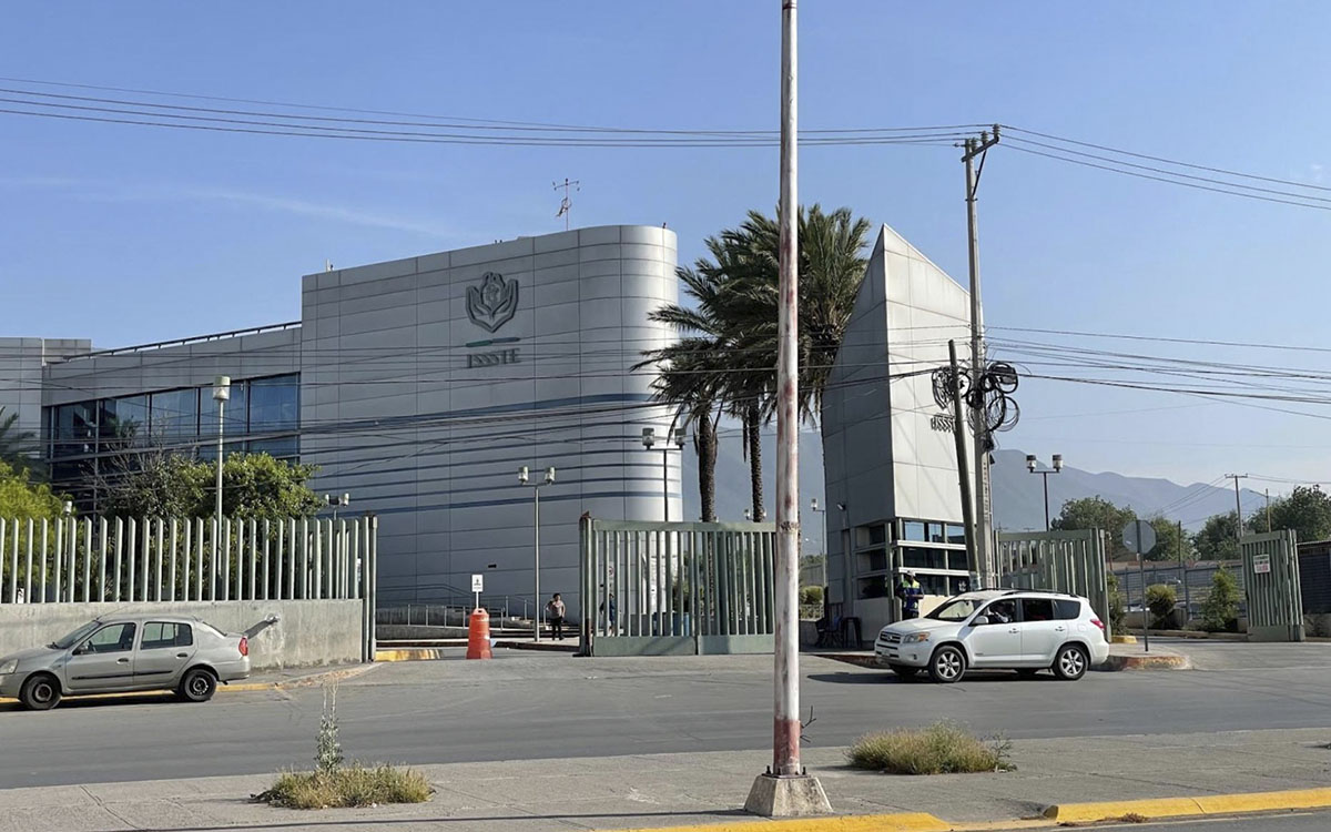 Facturas falsas, estantes vacíos: empresa fantasma causó desabasto en hospitales de Coahuila | Especial