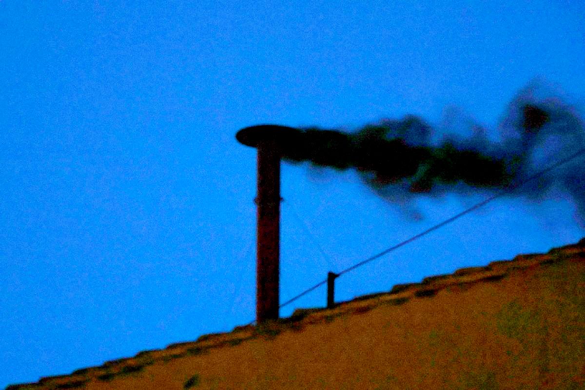 Humo negro: no hay papa tras la primera votación del cónclave