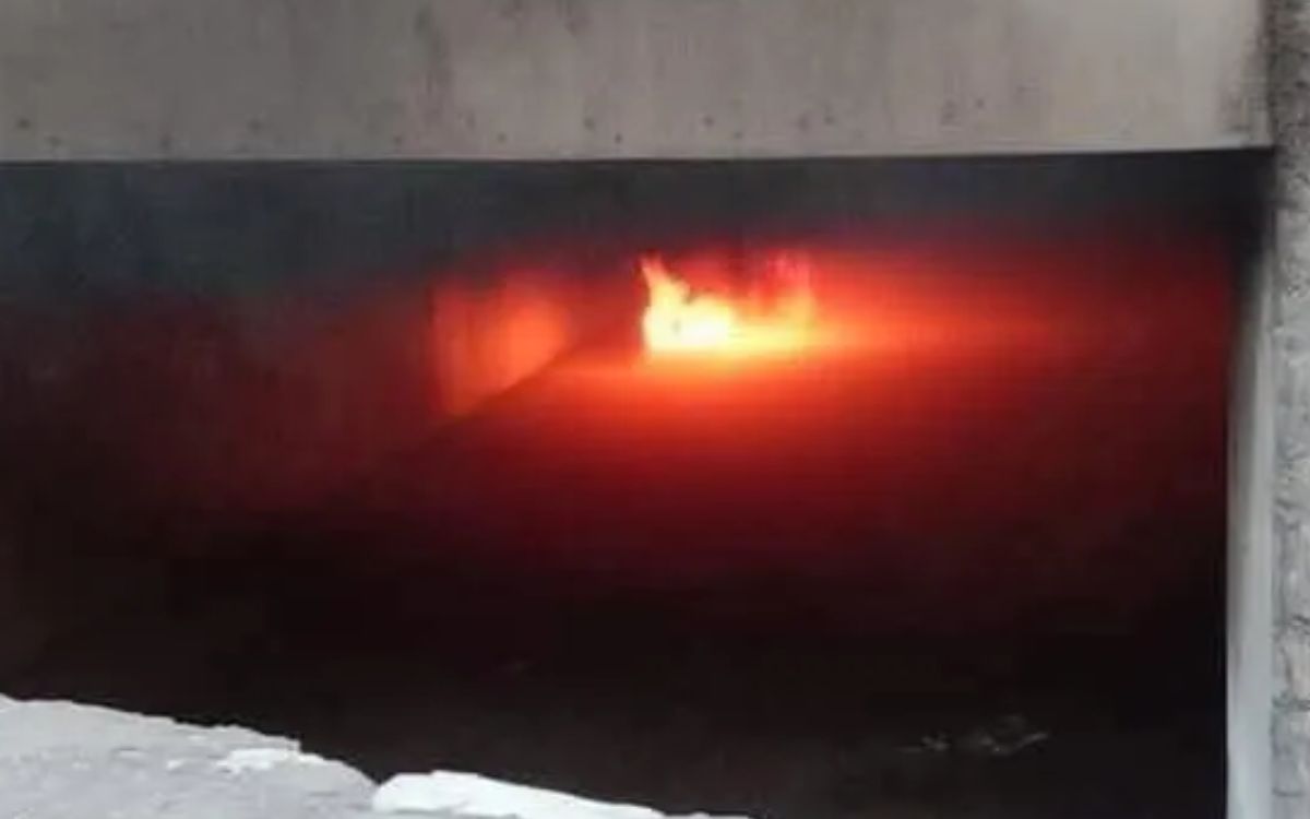 Puebla: Abandonan cuerpo en cajuela de carro y lo incendian