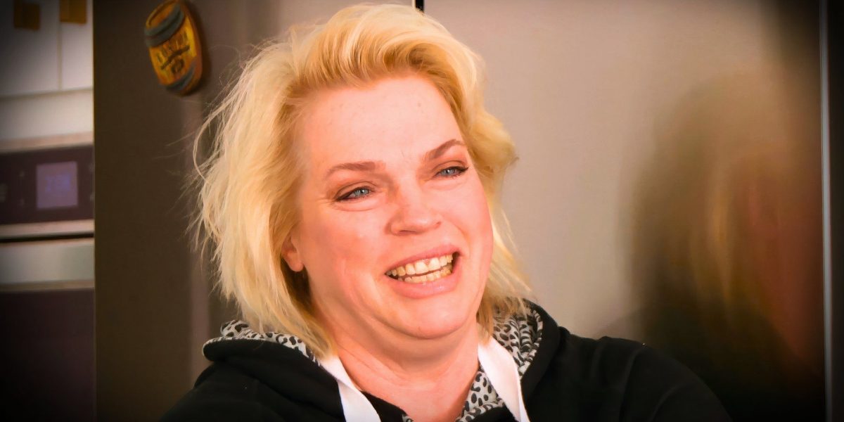 Sister Wives: Janelle Brown's Glowing en medio de entrenamientos y pérdidas de peso (se está curando en 2025)