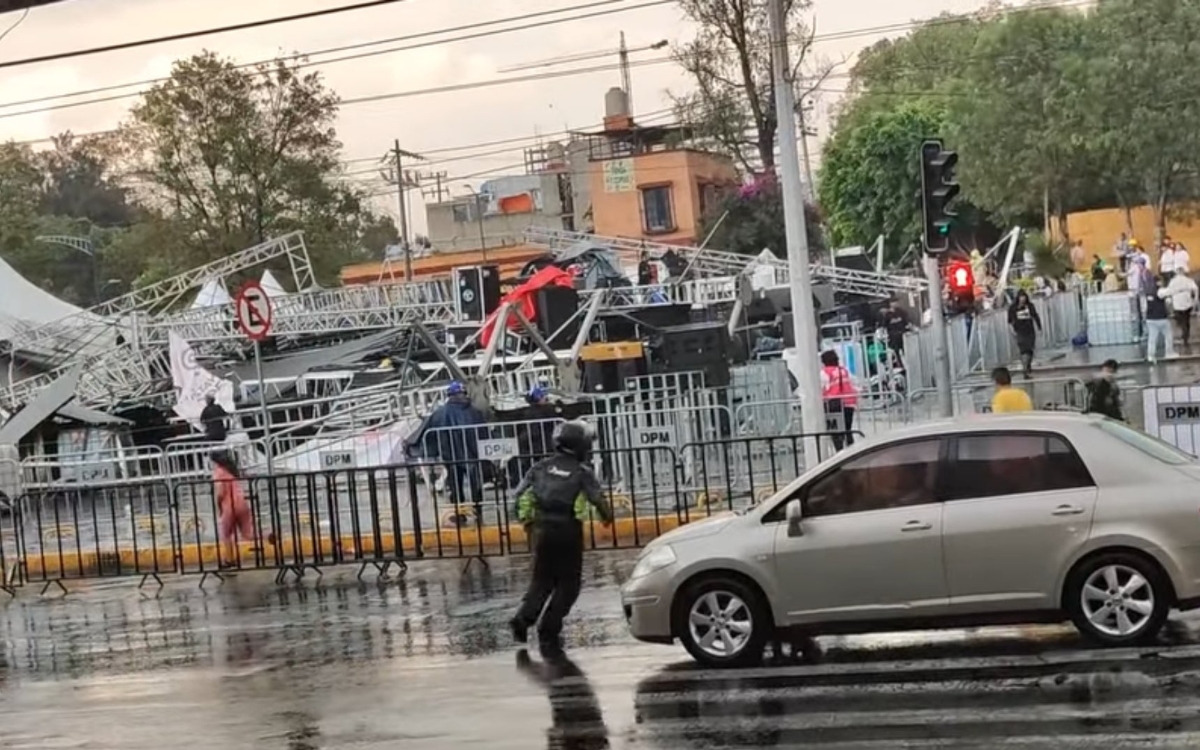 Videos | Colapsa escenario en la alcaldía GAM; se presentaría Alicia Villarreal