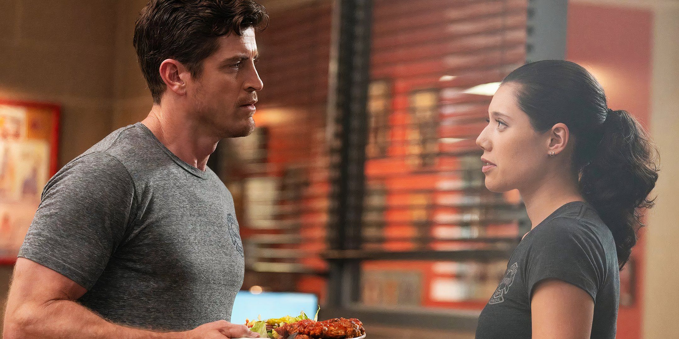 El destino de la temporada 14 de Carver’s Chicago Fire después de su romance reavivado con Violet puede haber sido mimado accidentalmente