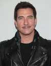 Tiro en la cabeza de Dylan McDermott