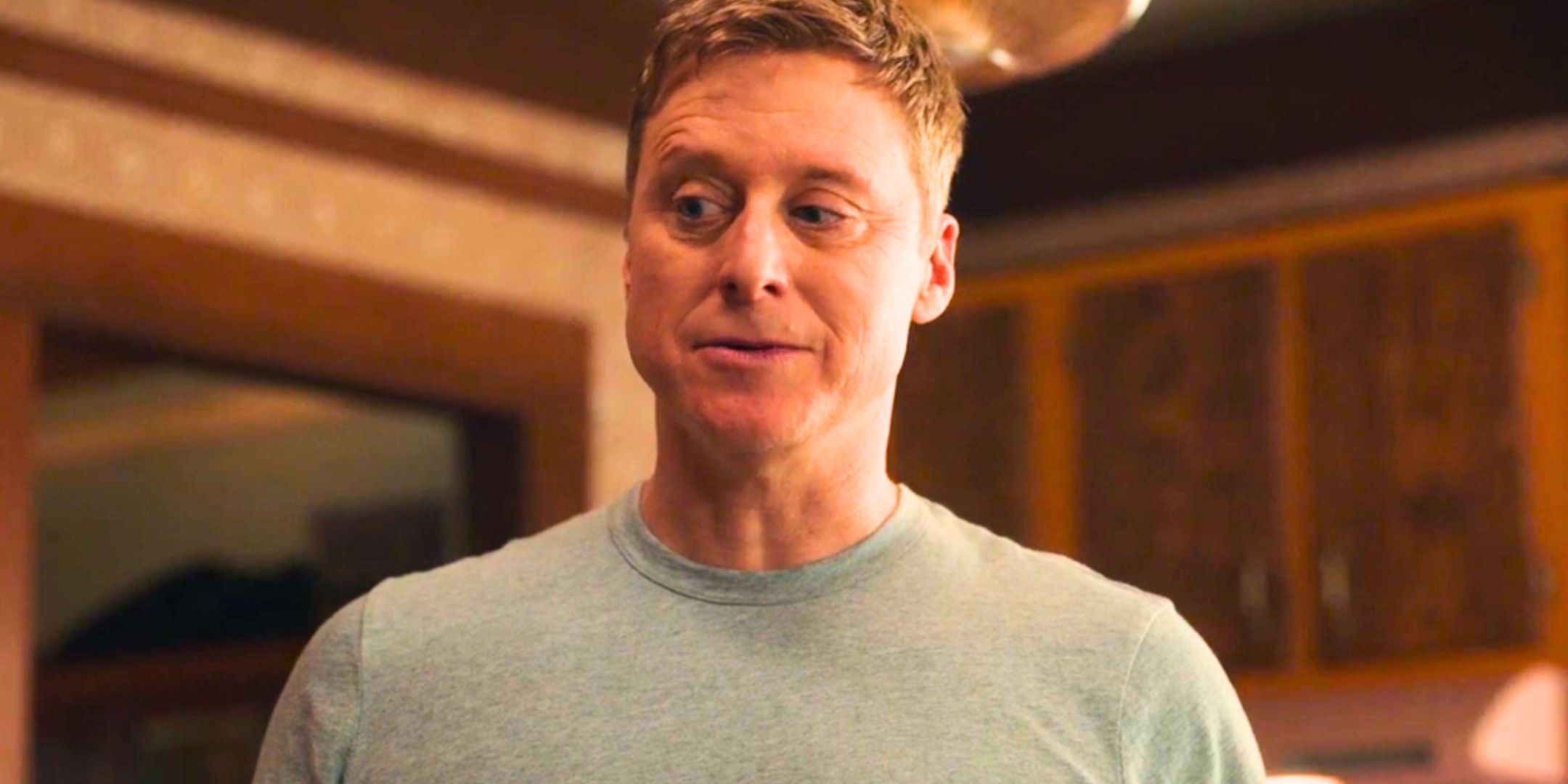 Por qué a Harry ya no le gusta la leche en la temporada 4 residente alienígena, episodio 2