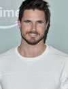 Tiro en la cabeza de Robbie Amell