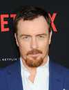 Tiro en la cabeza de Toby Stephens