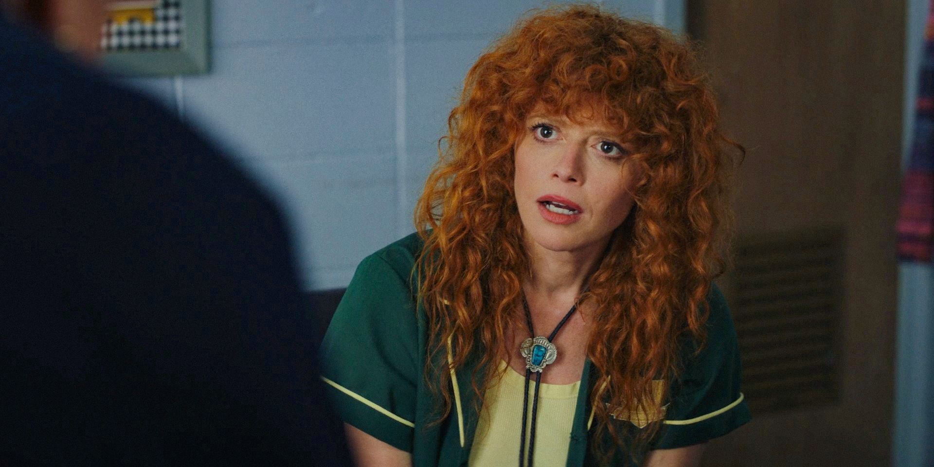 La nueva víctima sorprendente de la temporada 2 de Poker Face Temporada 2 confirma el tema secreto de la temporada