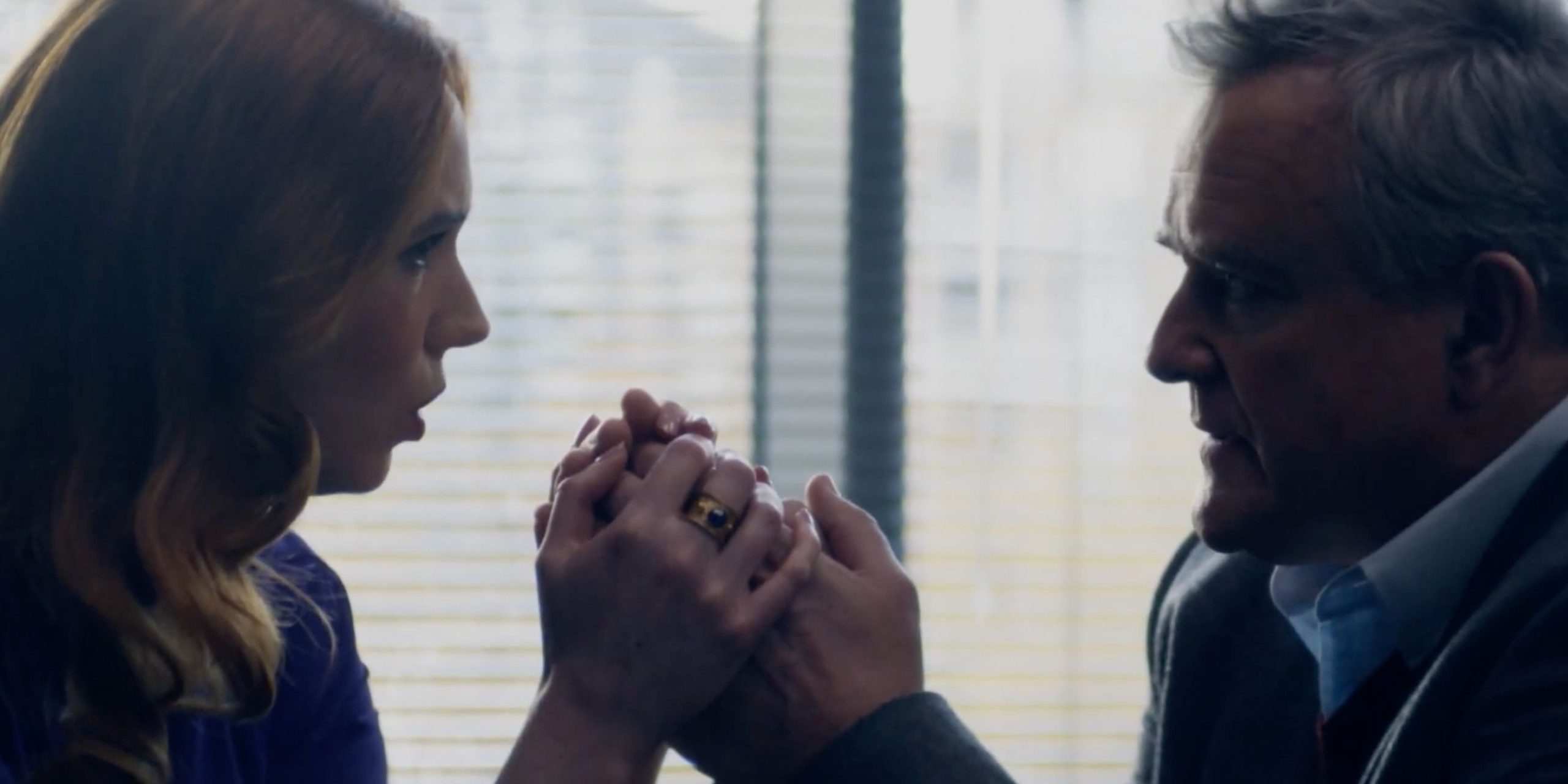 Esta brillante miniserie británica con una reunión familiar de Doctor Who ahora está disponible para transmitir