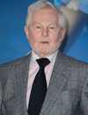 Disparo en la cabeza de Derek Jacobi en el estreno del Reino Unido de Cenicienta 