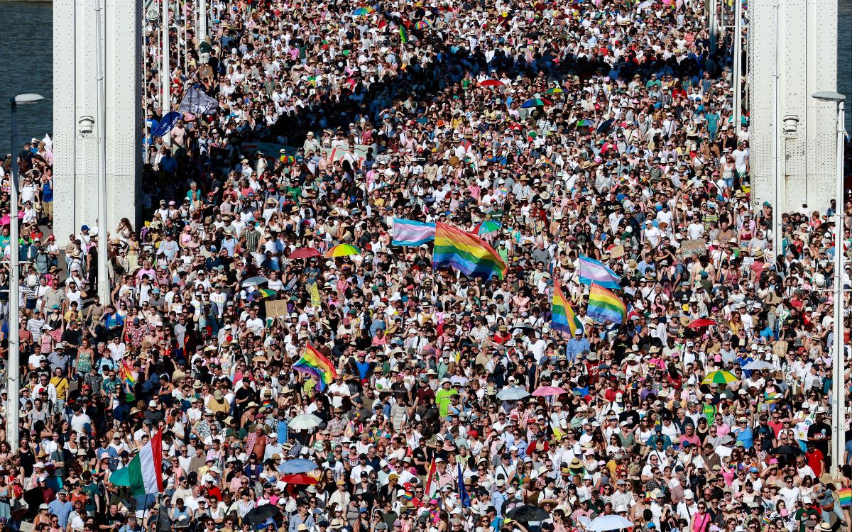 Advertencias del gobierno no frenan el Orgullo LGBT+: Participación récord en marchan de Budapest | Galería