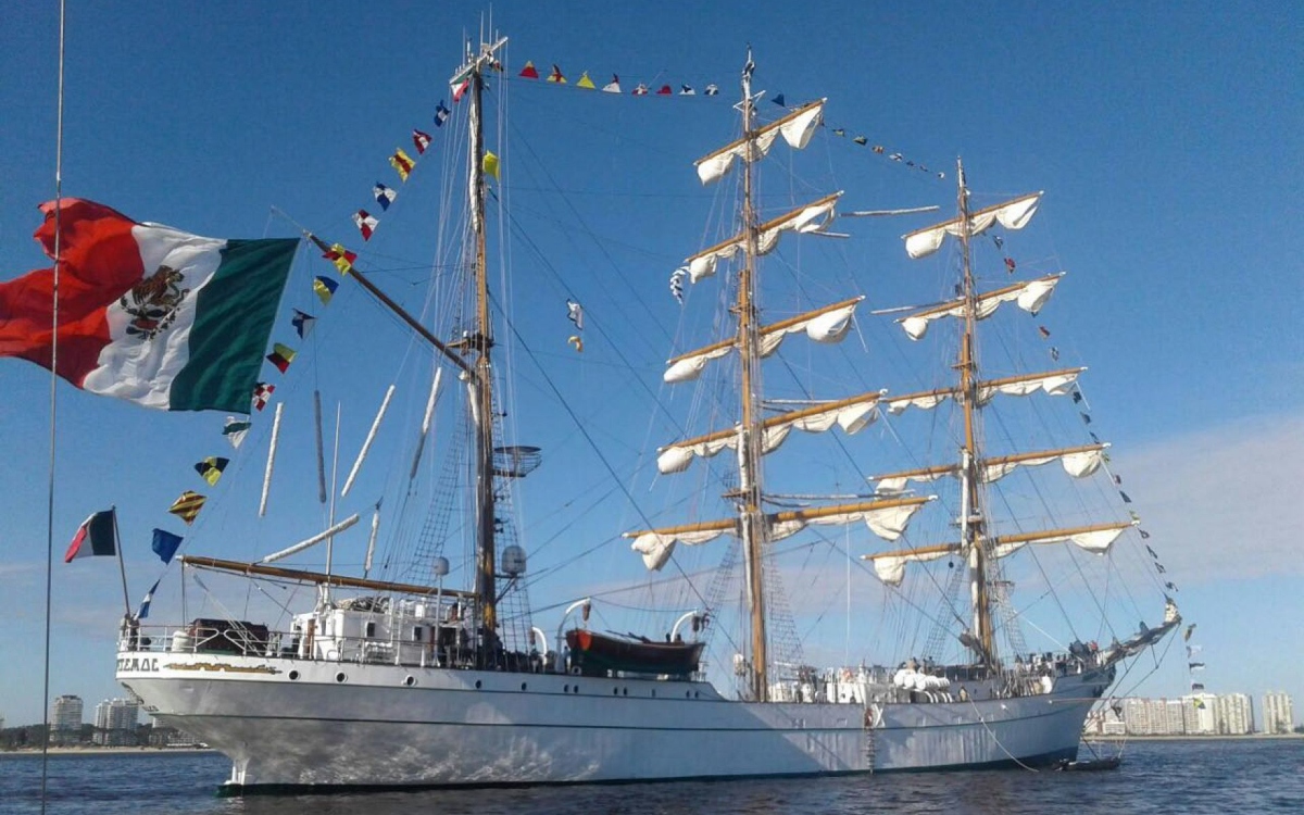 Buque Cuauhtémoc será remolcado desde el lugar del accidente hasta Brooklyn