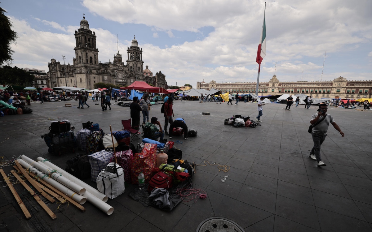 CNTE inicia retiro de plantón en el Zócalo; el sábado darán un mensaje a la nación