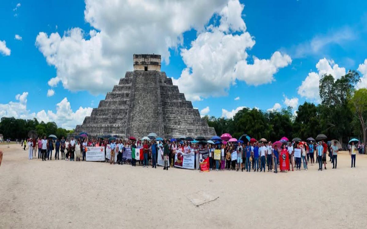 CNTE toma Chichén Itzá como protesta