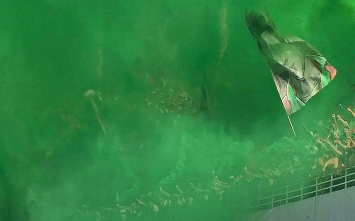 Derrumbe deja tres muertos y 70 heridos en estadio argelino | Video