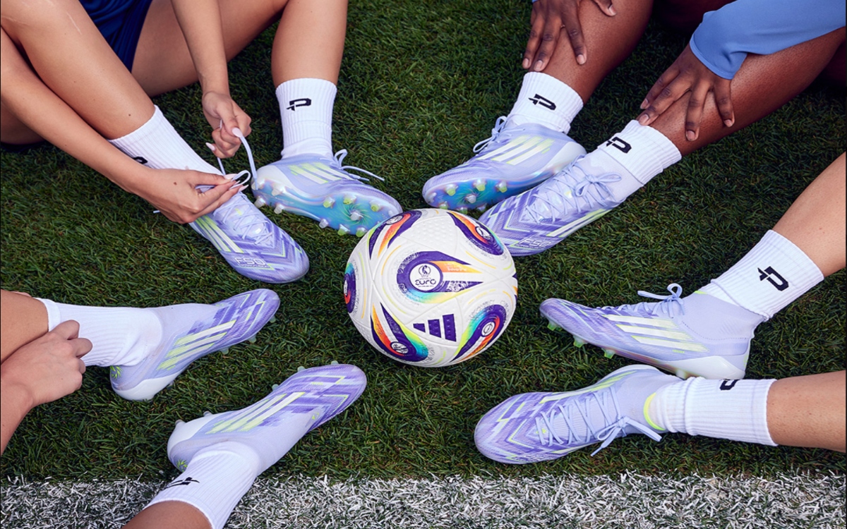 Desarrollan el primer zapato de futbol especial para mujeres