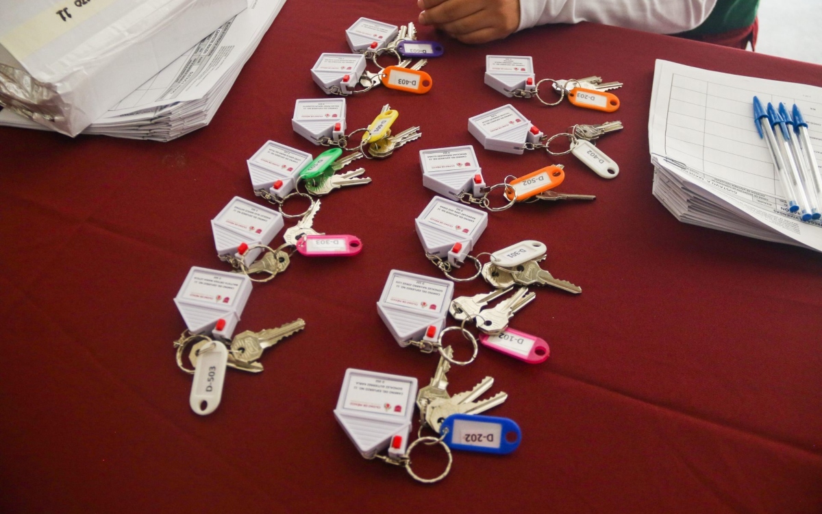 Empresarios rechazan intento de regularizar 'ocupaciones ilegales' de viviendas Infonavit