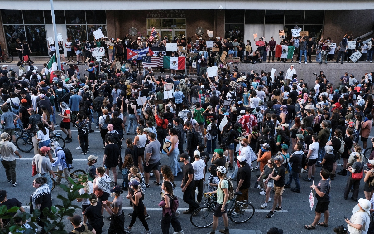 Mundial de Clubes: Ir o no ir al estadio, dilema de la comunidad latina en EU ante violentas redadas  | Video