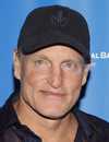 Tidado de la cabeza de Woody Harrelson en el quinto evento anual de Rock Under the Stars de Oceana