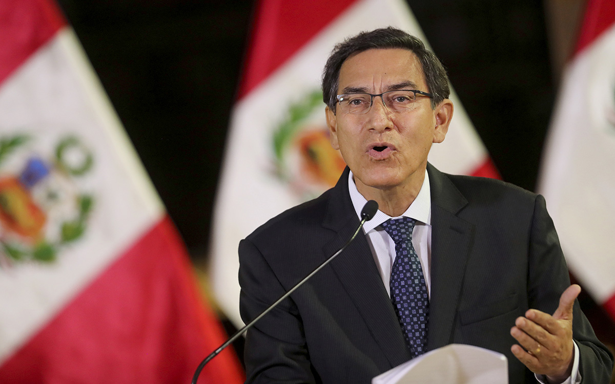 Perú | Rechazan prisión preventiva a expresidente Vizcarra; le prohíben salir del país