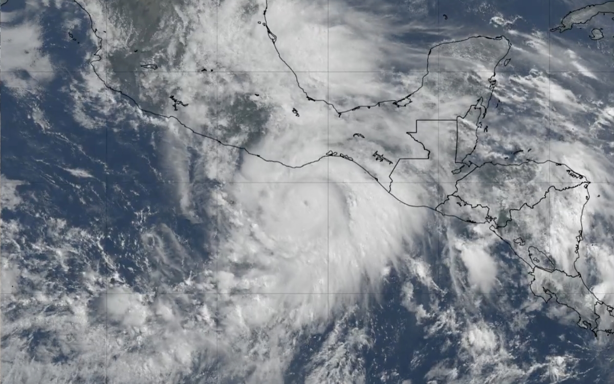 Por impacto del huracán Erick, suspenden vuelos en el Aeropuerto de Acapulco