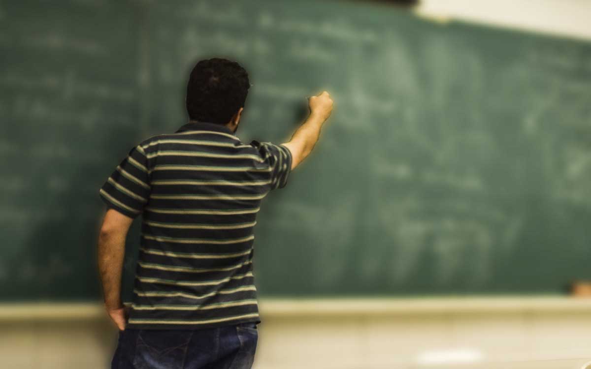 Publicará gobierno federal decretos sobre movilidad docente y edad de jubilación