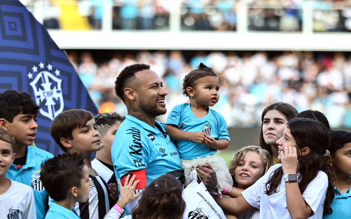 Renueva contrato Neymar Jr con Santos de Brasil hasta finales de año | Video