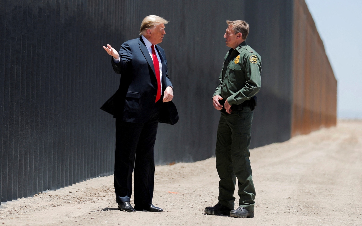 Senado de EU avala a nominado por Trump para dirigir Oficina de Aduanas y Protección Fronteriza