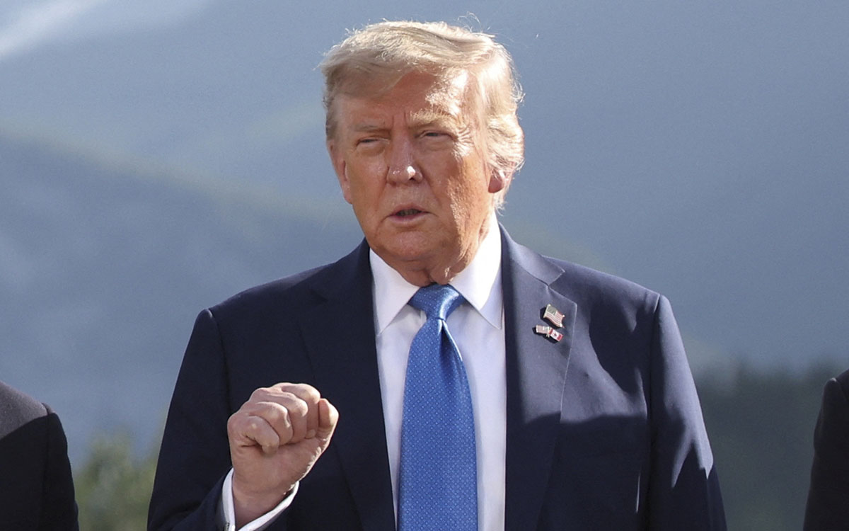 Trump descarta matar al líder supremo de Irán "por ahora", aunque afirma conocer su paradero