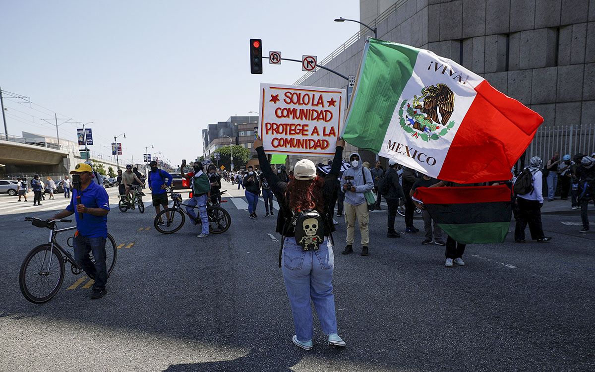 Trump usa la migración como distractor ante el casi nulo crecimiento económico: activista mexicano en LA