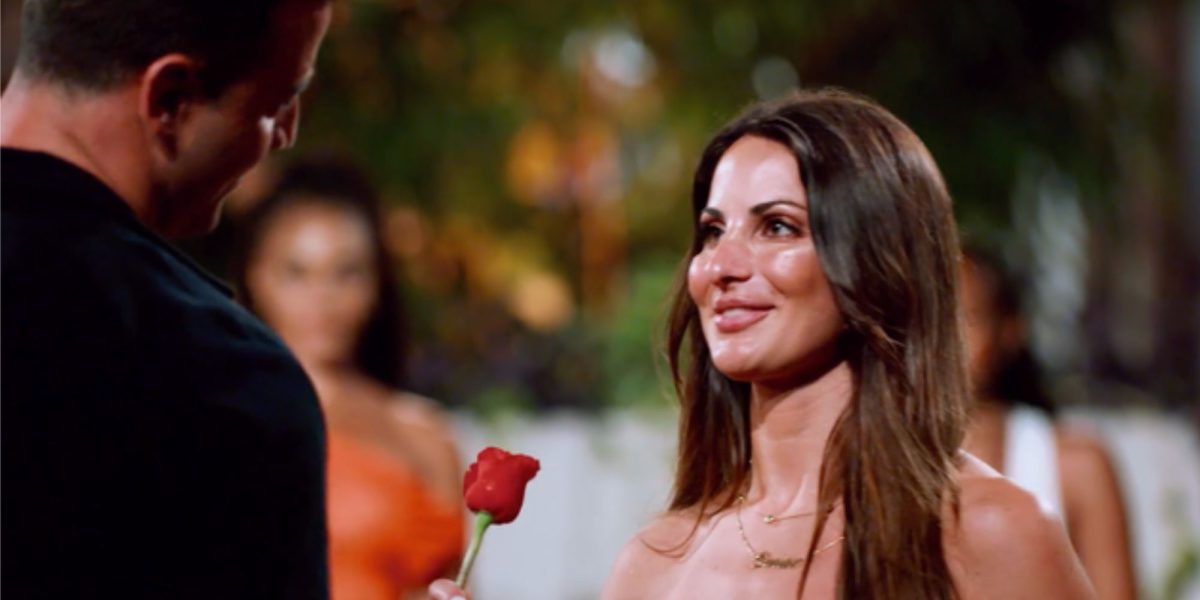 ¿Parisa Shift y Brian Autz siguen juntos después de un triángulo amoroso desordenado en Bachelor in Paradise Season 10? (Spoilers)