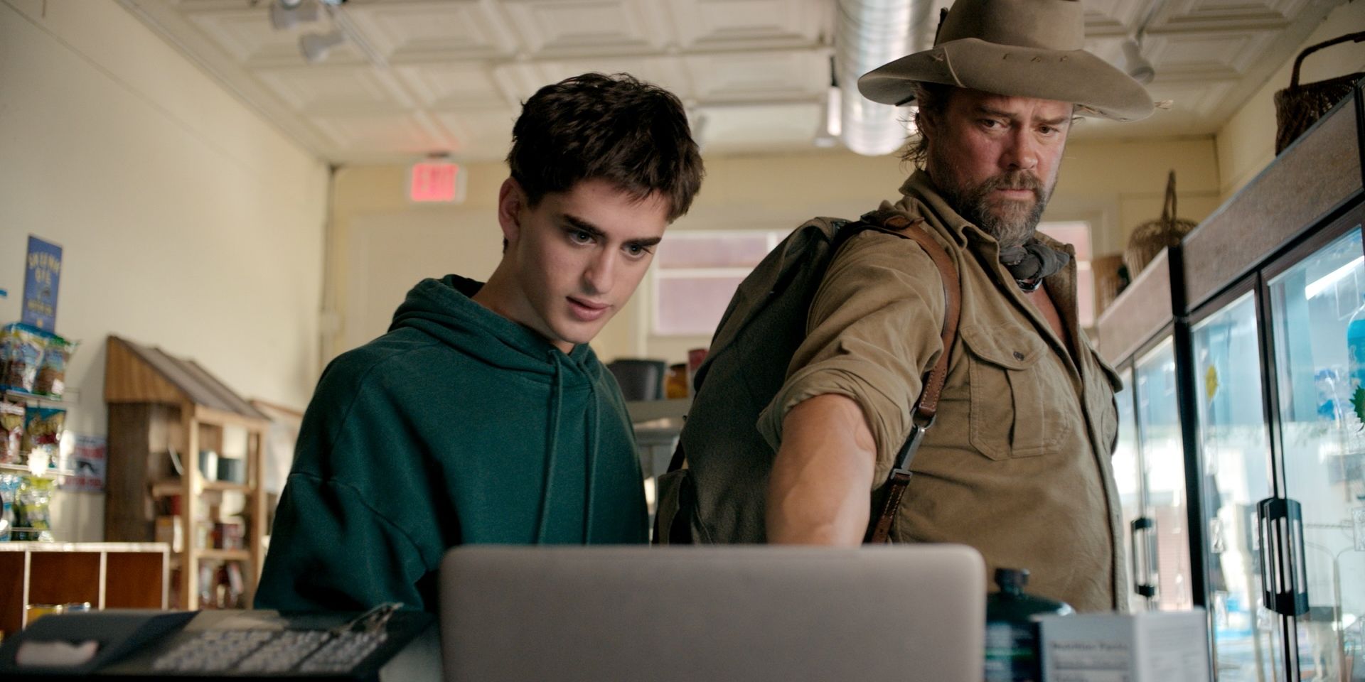 Off the Grid Review: la película de acción elegante de Josh Duhamel Nails the Tension & Thrill, pero desearía que su historia fuera menos mediocre