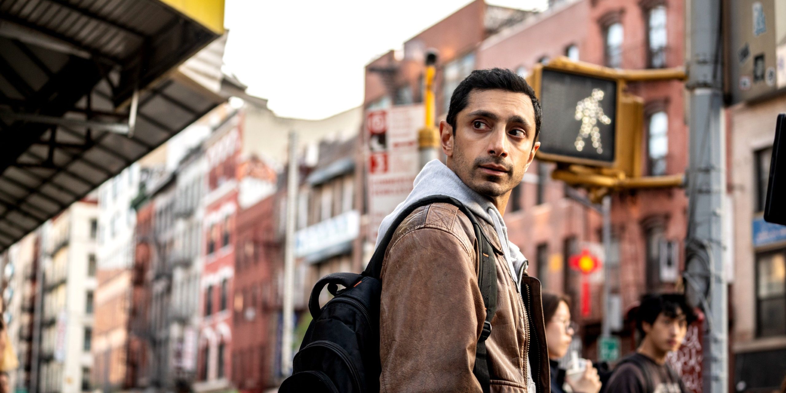 Nuevo thriller misterioso protagonizado por Riz Ahmed y Lily James se sienta con una sólida puntuación de Rotten Tomatoes