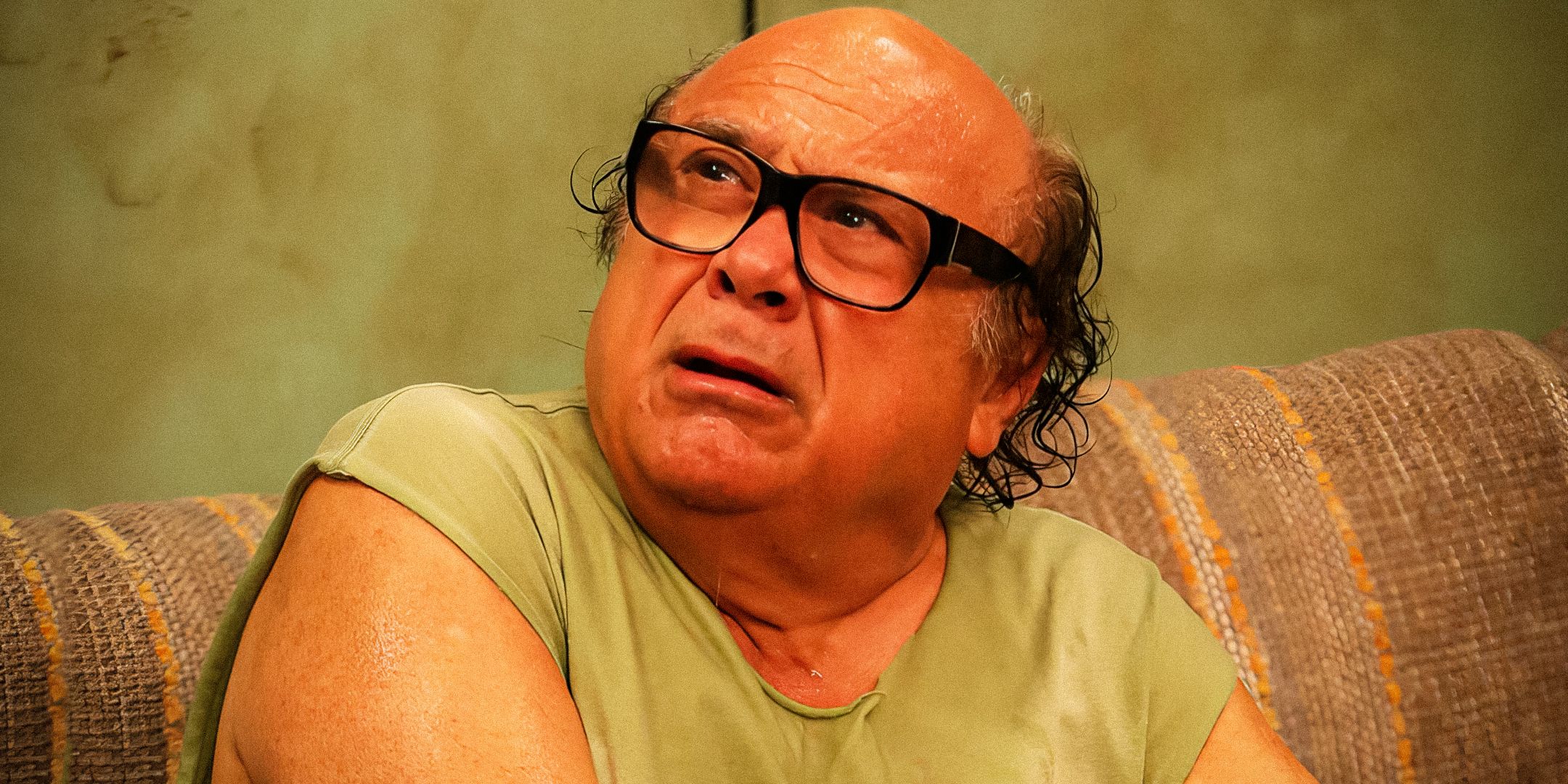Itsway Sunny Creator revela los verdaderos orígenes impactantes detrás de la escena más absurda de Danny Devito de hace 15 años