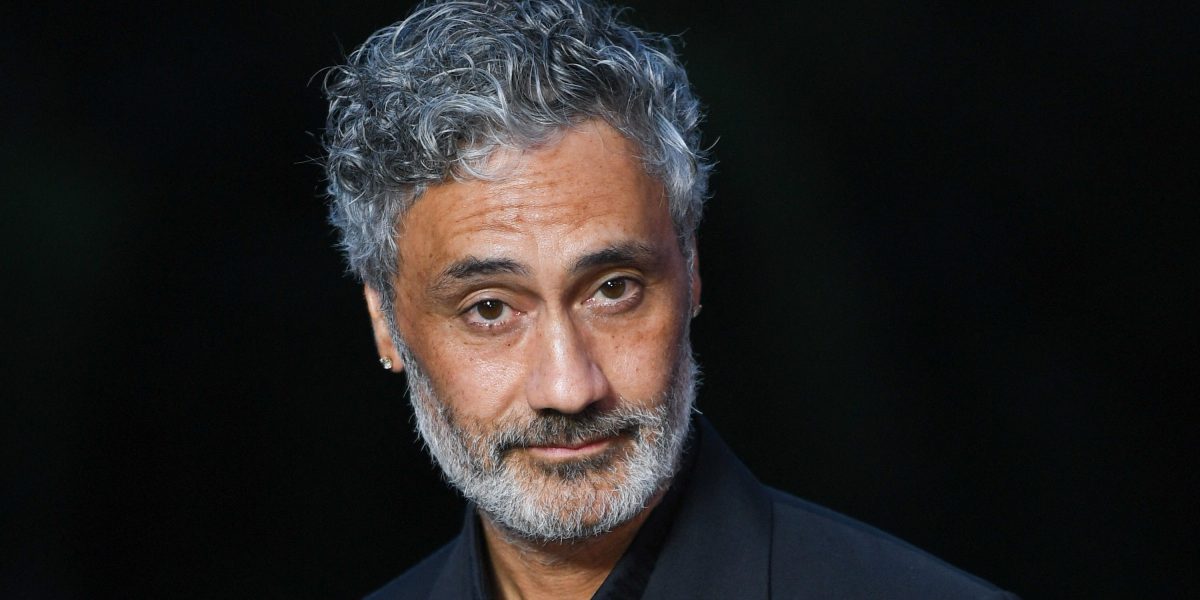 Taika Waititi adjunto a una nueva reinicio directa de la franquicia de ciencia ficción favorita de culto