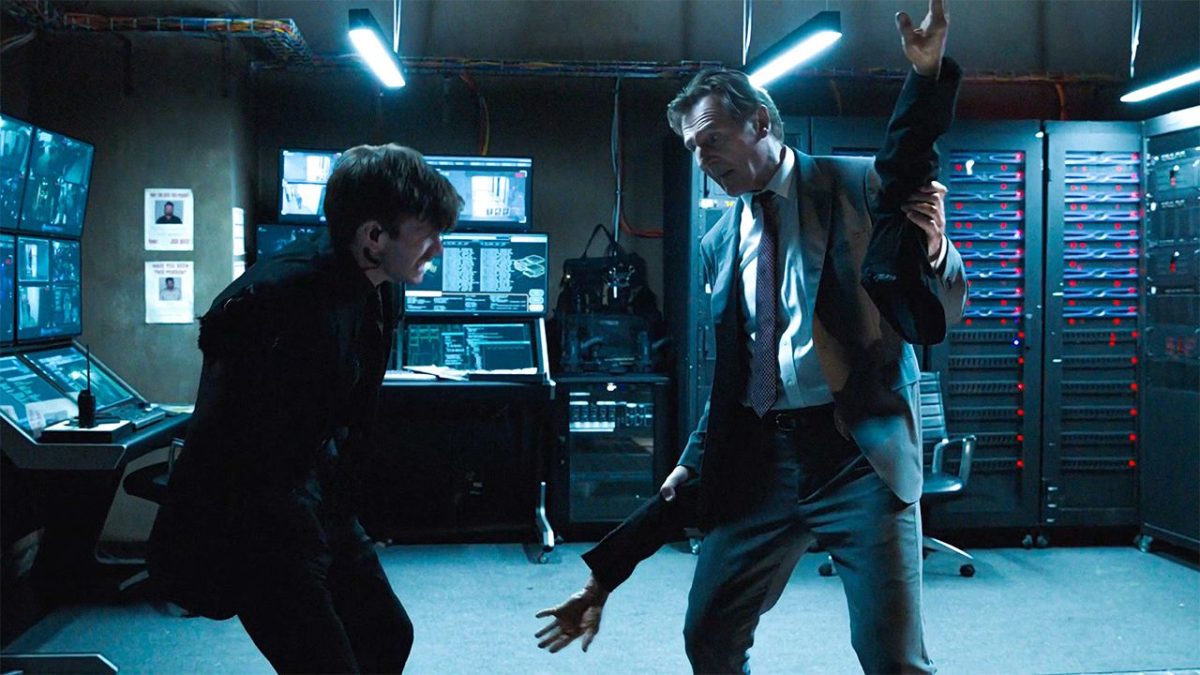 Liam Neeson y Seth Macfarlane Davin en la hilaridad de la nueva pistola desnuda en el exclusivo clip BTS