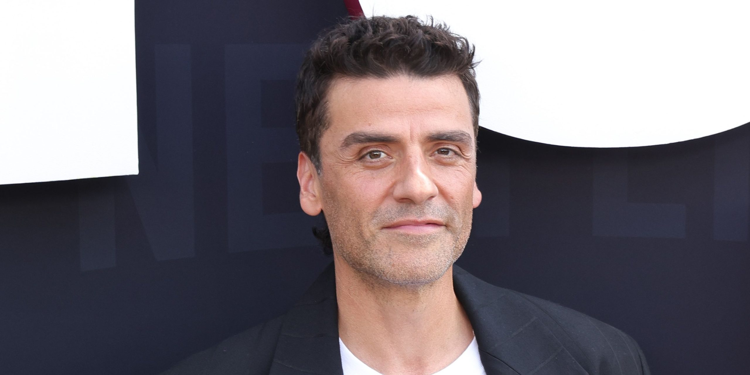 Oscar Isaac se transforma en el famoso poeta Inferno de Dante en el primer vistazo al thriller de crimen lleno de estrellas