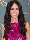 Tiro en la cabeza de Abigail Spencer en los Astra TV Awards 2024