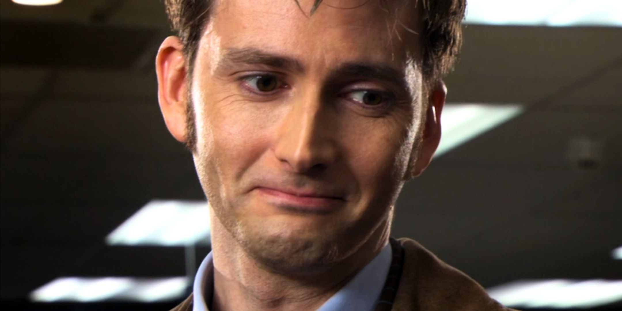 David Tennant casi tuvo 1 temporada más en Doctor Who, y el plan de Moffat para su regeneración fue desgarrador