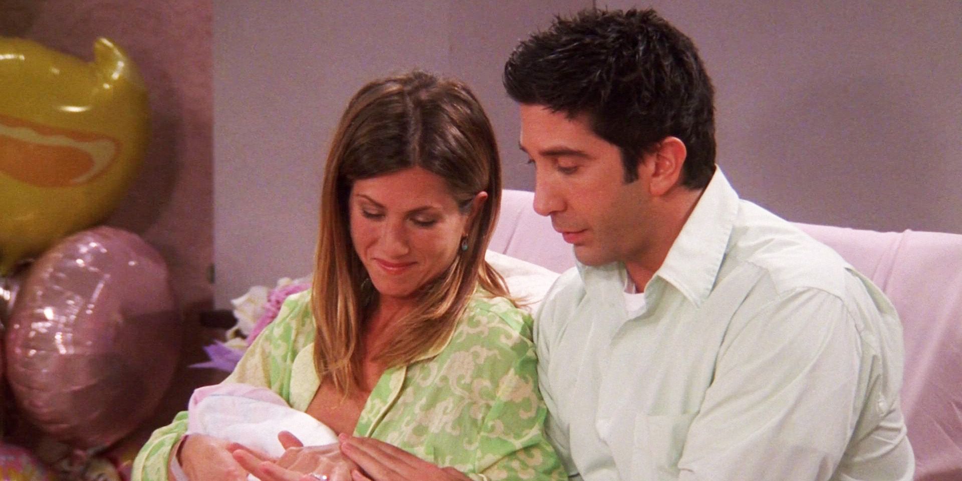 Las estrellas de los amigos que interpretaron a Ross y Rachel, el bebé revelan la razón por la que tuvieron que ser reemplazados