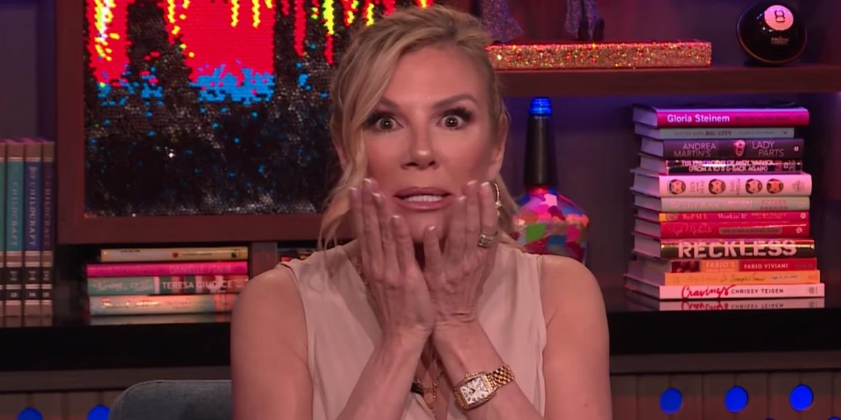 El imitador de casas de casa reales histéricas Nails Ramona Singer - "¿Y sabes qué?" Es punto en