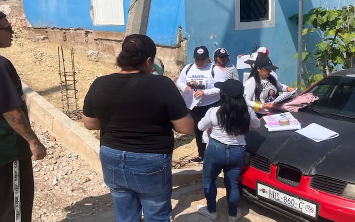 Buscadoras traducen fichas de búsqueda a lenguas indígenas en Chiapas
