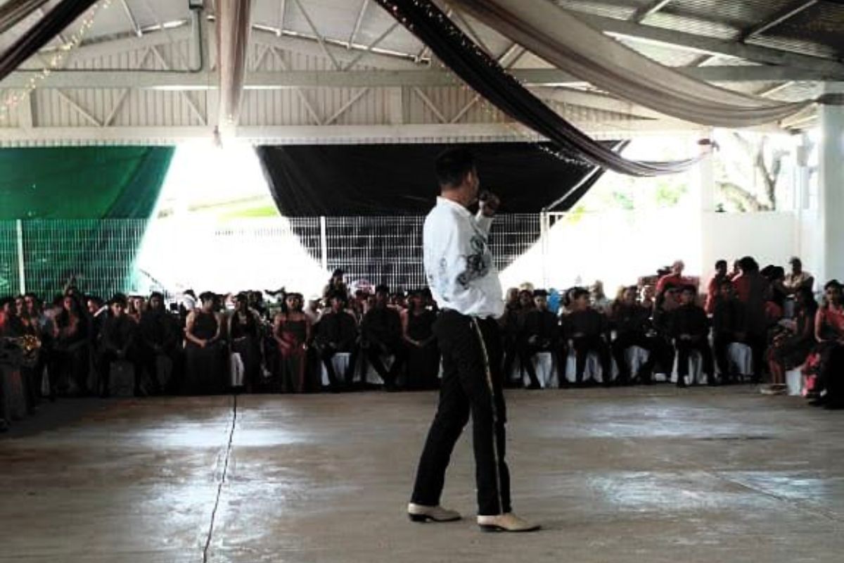 Detonan armas de fuego en baile escolar en Oaxaca