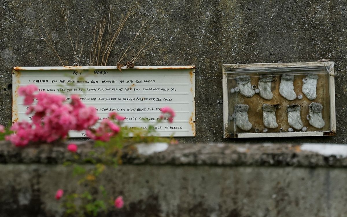 Escándalo en Iglesia irlandesa: Inician excavación de fosa común con casi 800 bebés