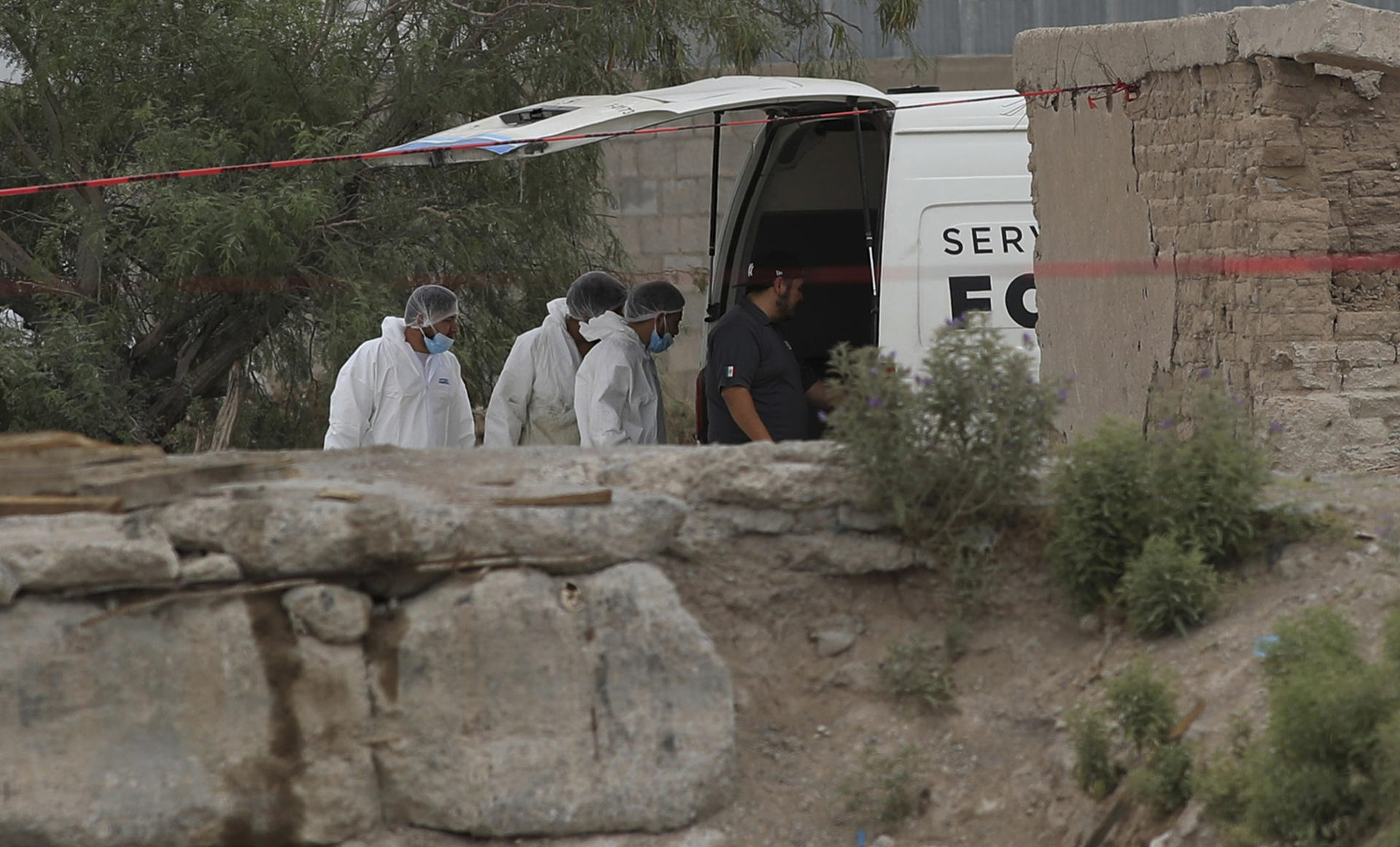 Hallan dos neonatos entre los 383 cuerpos en crematorio de Ciudad Juárez