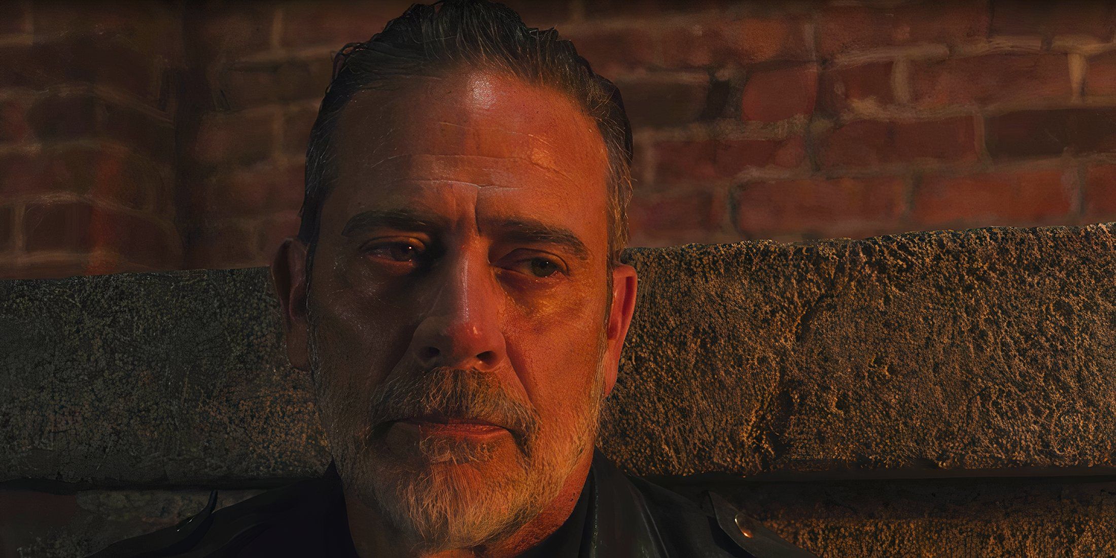 Jeffrey Dean Morgan Hypes yendo "A Little Mano E Mano" en Walking Dead: Dead City contra los hijos de la estrella de la anarquía