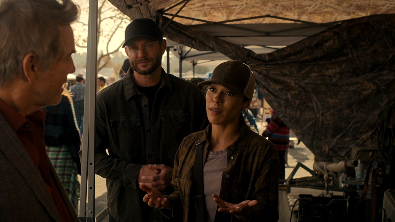 Jensen Ackles y Jessica Camacho persiguen a un criminal en el episodio de la cuenta regresiva 7 Clip