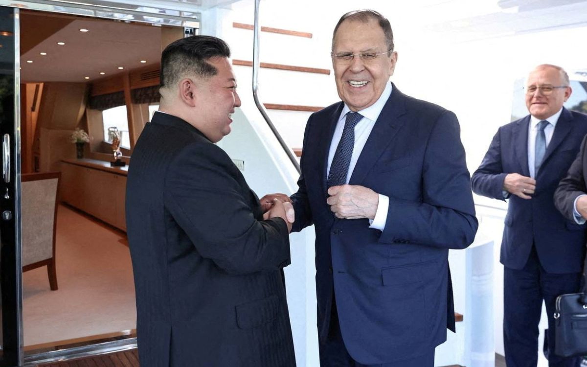 Kim Jong-un recibe a ministro ruso; Hablan de cooperación bilateral y Ucrania