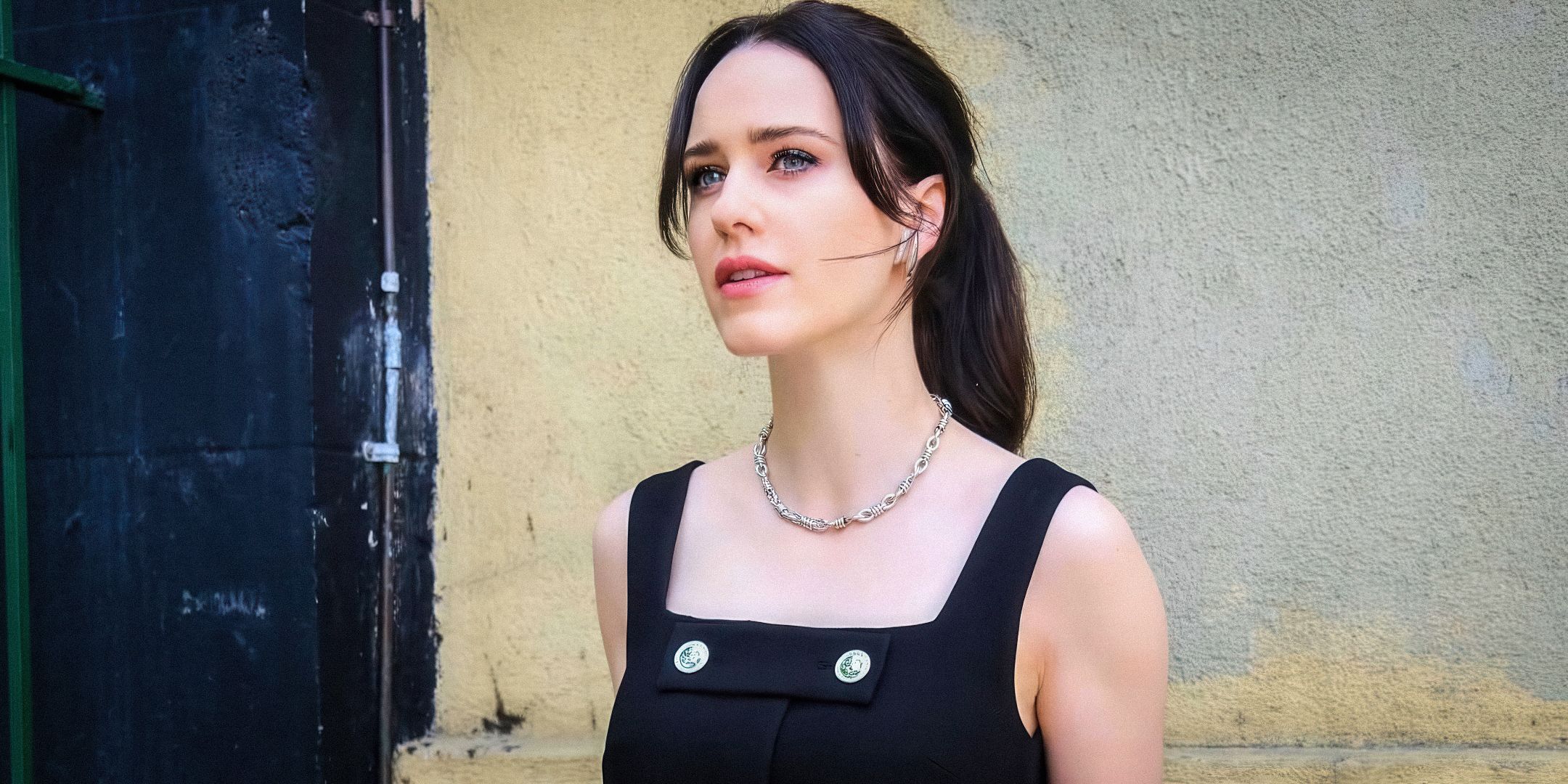 Rachel Brosnahan llama a Survivor Star un “Goblin de Chaos” antes de la temporada de hitos