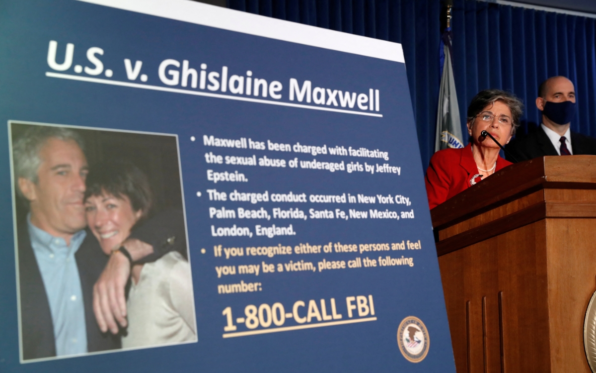 Trump dice que no ha pensado en indultar a Ghislaine Maxwell, exnovia de Epstein